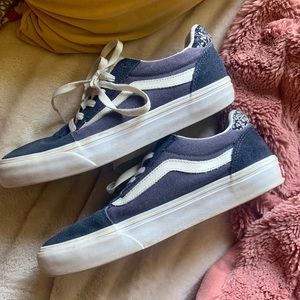 Size 8.5 two-toned floral vans